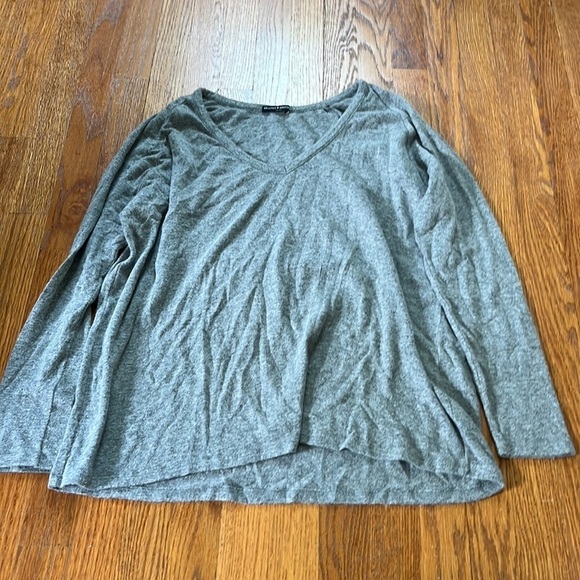 BRANDY Melville Women’s Grey Sweater One Size - Picture 1 of 3